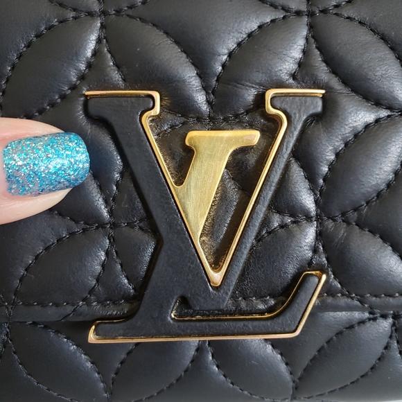 *SOLD* Authentic Pre-owned Louis Vuitton Quilted Portefeuille Capucines Wallet - Picture 6 of 14